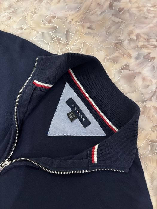 Полузамок,Tommy Hilfiger
