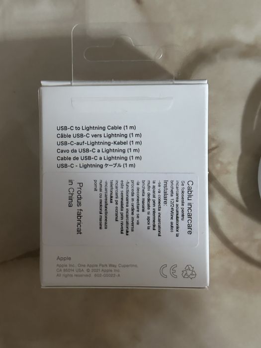 Vând cablu original iphone