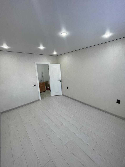 Продается 2х- комн.кв на 8 микрорайоне