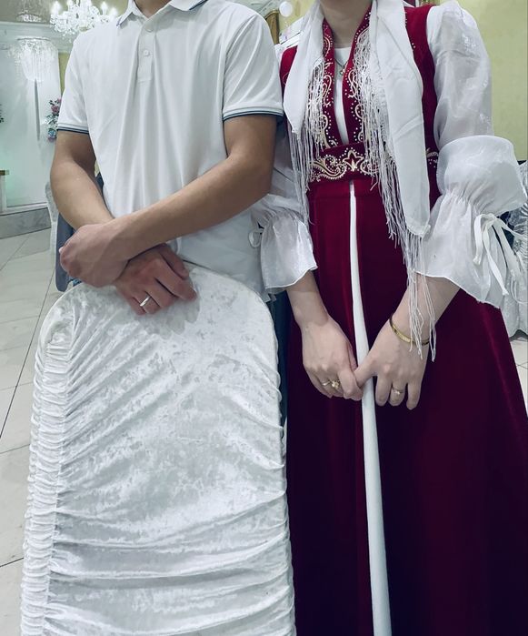 Продам кажекей с платьем 20 тсч