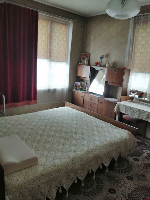 Обзаведен тристаен апартамент до площад Свобода - 100 кв. м.