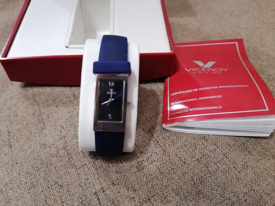 Продавам дамски часовник VICEROY