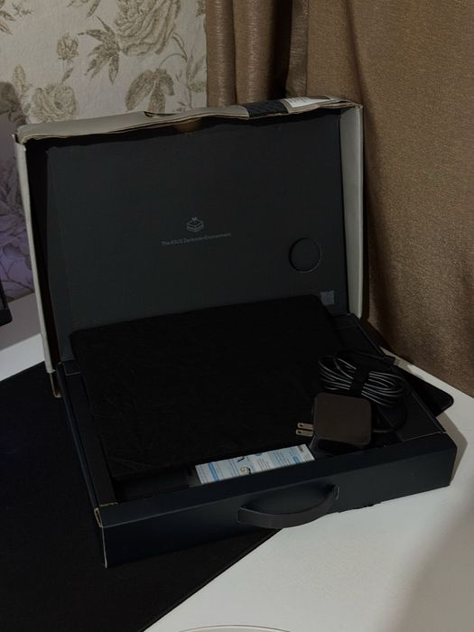 Asus Zenbook 14 Touch