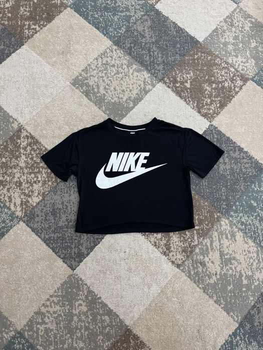 Дамска тениска Nike