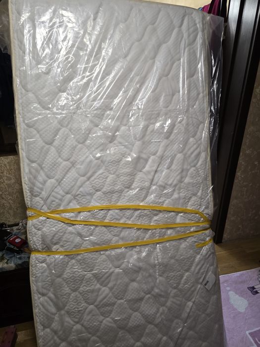 Продавам матрак 90/200