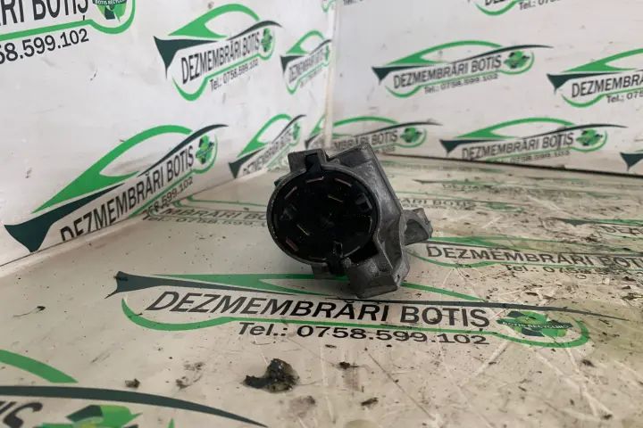Contact cu cheie Audi A4 2002 1.9 TDI MT (100 hp)