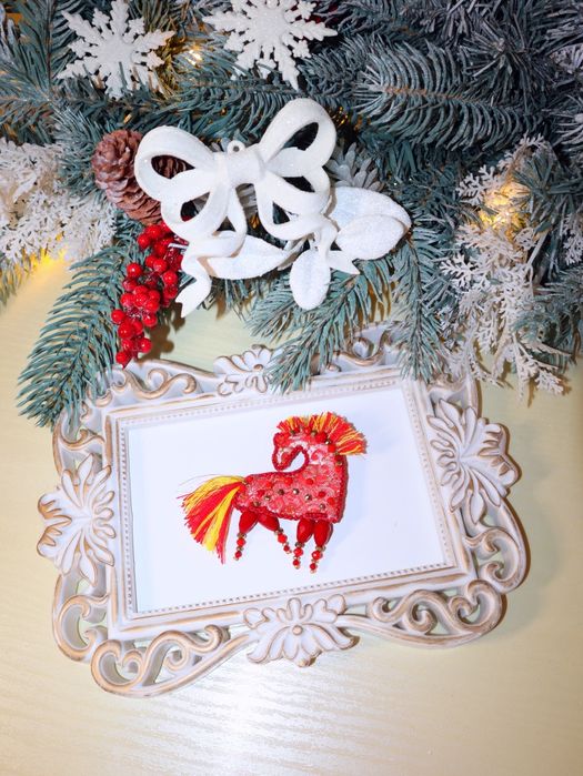 Украшения с лошадкой