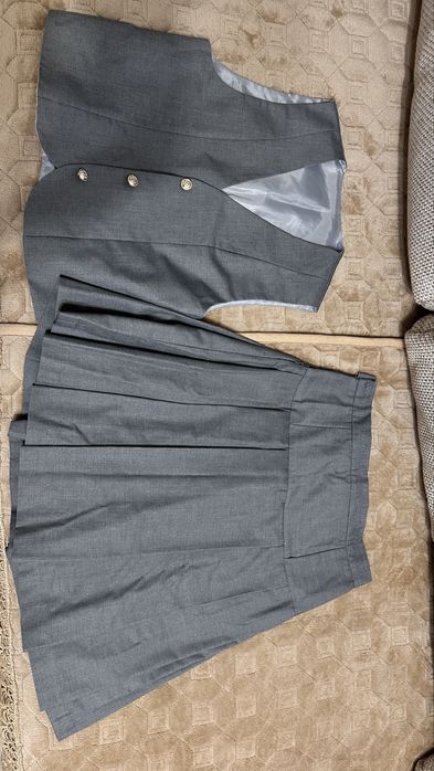 Продам школьную форму на девочку  для школы Билим Смарт