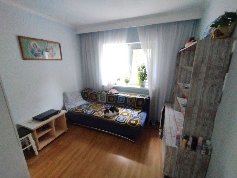 Apartament 4 camere decomandat, et. 1/4,  81 mp. Frumoasa, Diminetii