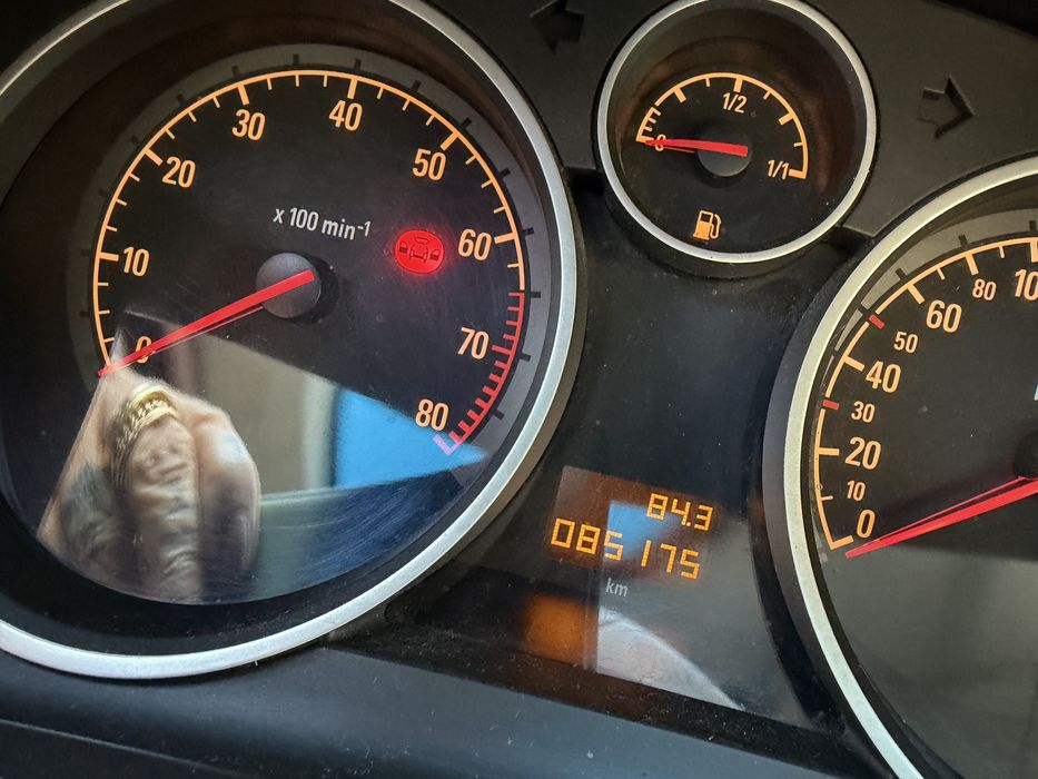 Opel Astra 85 175km