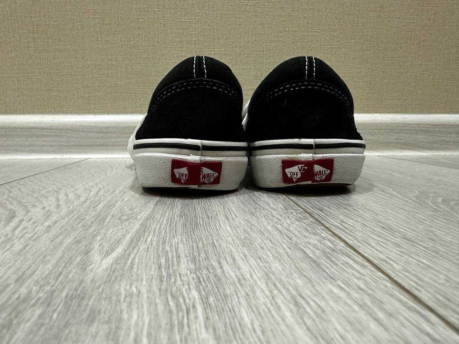 Кеды VANS Old Skool  сосотояние как новое размер 38,5 ОРИГИНАЛ