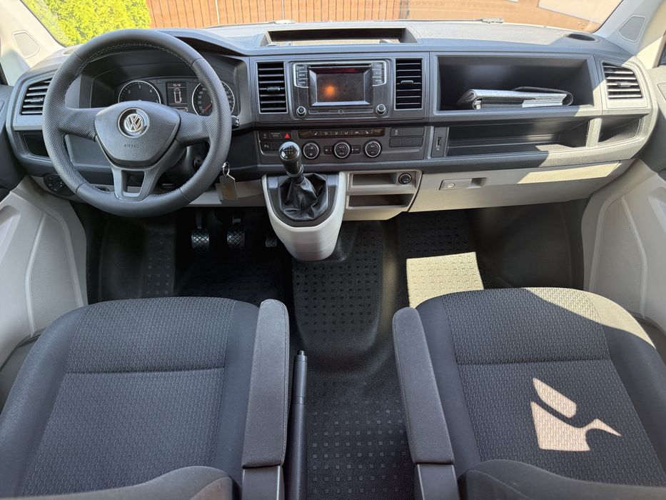 VW T6 Caravelle - 8 locuri - 2019 - 2.0 diesel 150 cp - Posibilitate RATE