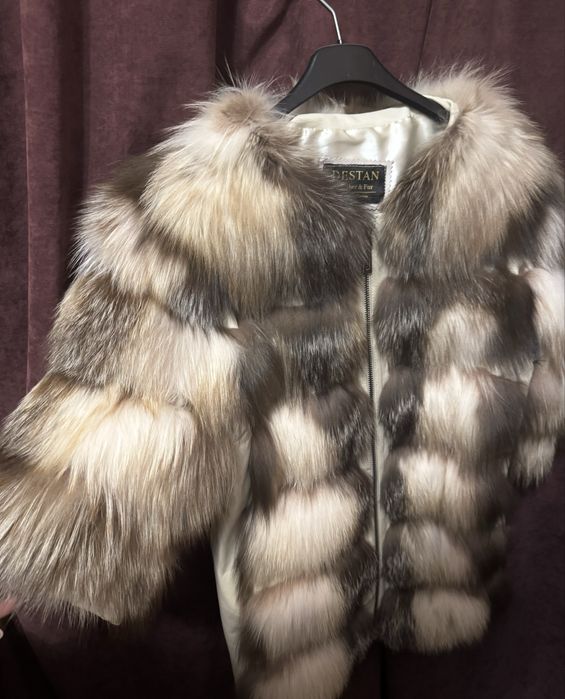 Чисто ново палтенце естествен косъм лисица