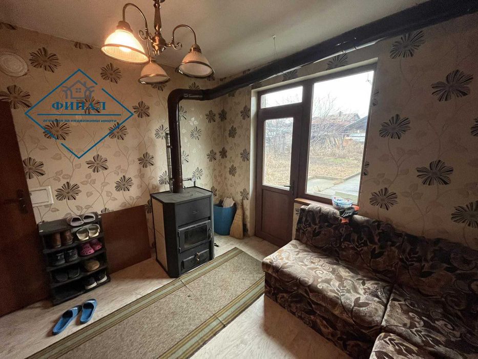 Самостоятелна къща в гр. Велики Преслав