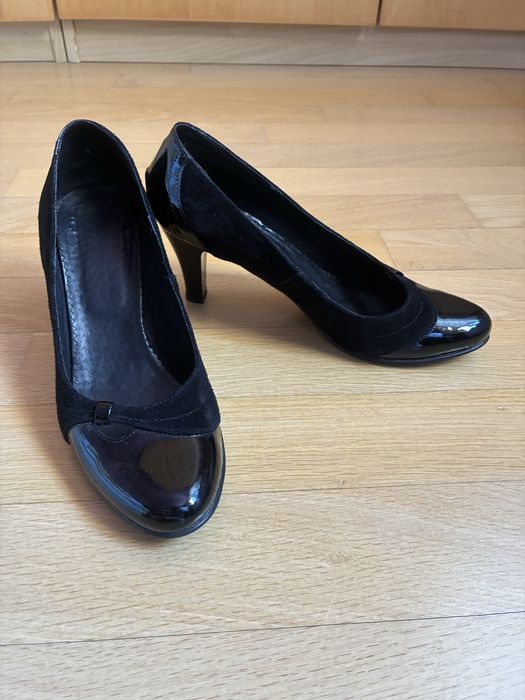 Pantofi piele intoarsa si piele lacuita