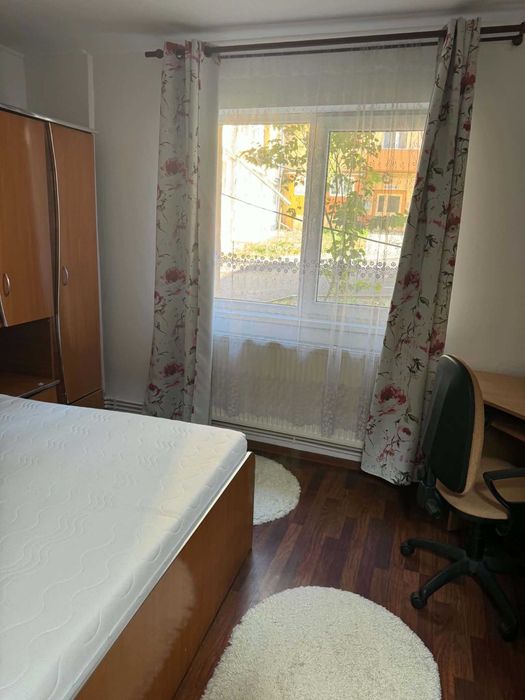 Apartament 2 camere lânga universitate