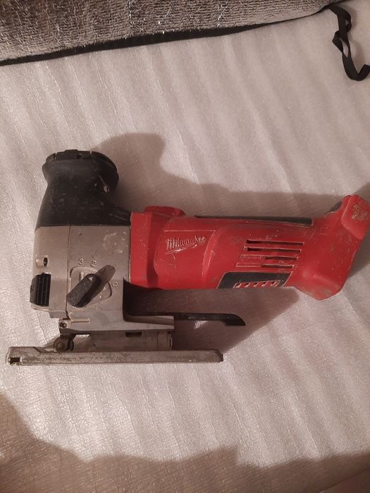Milwaukee Pendular.m18