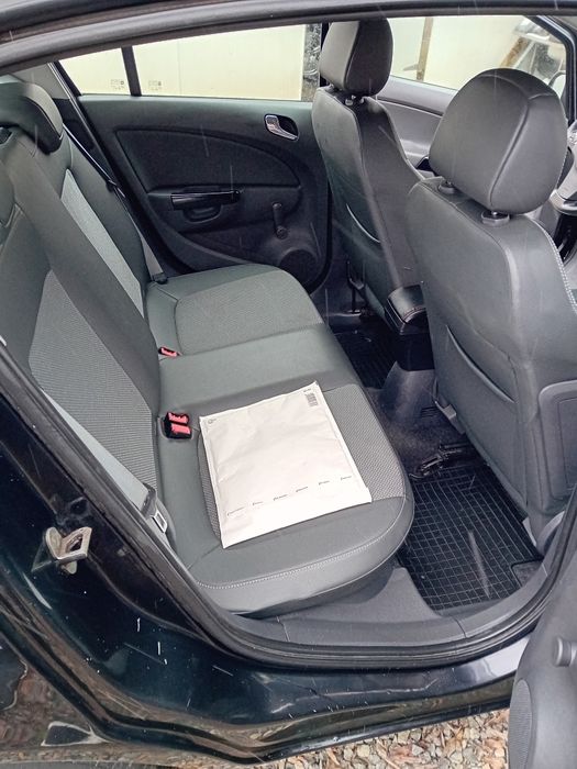 Vând Opel corsa d