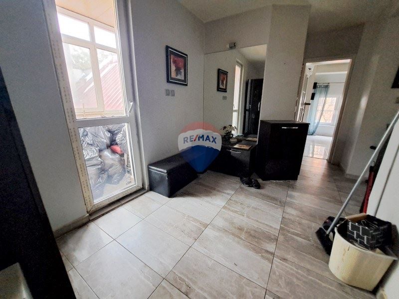 Продава се Тристаен апартамент в Варна, Лятно кино Тракия - 108 кв.м за 1667 €/кв.м - Снимка #12