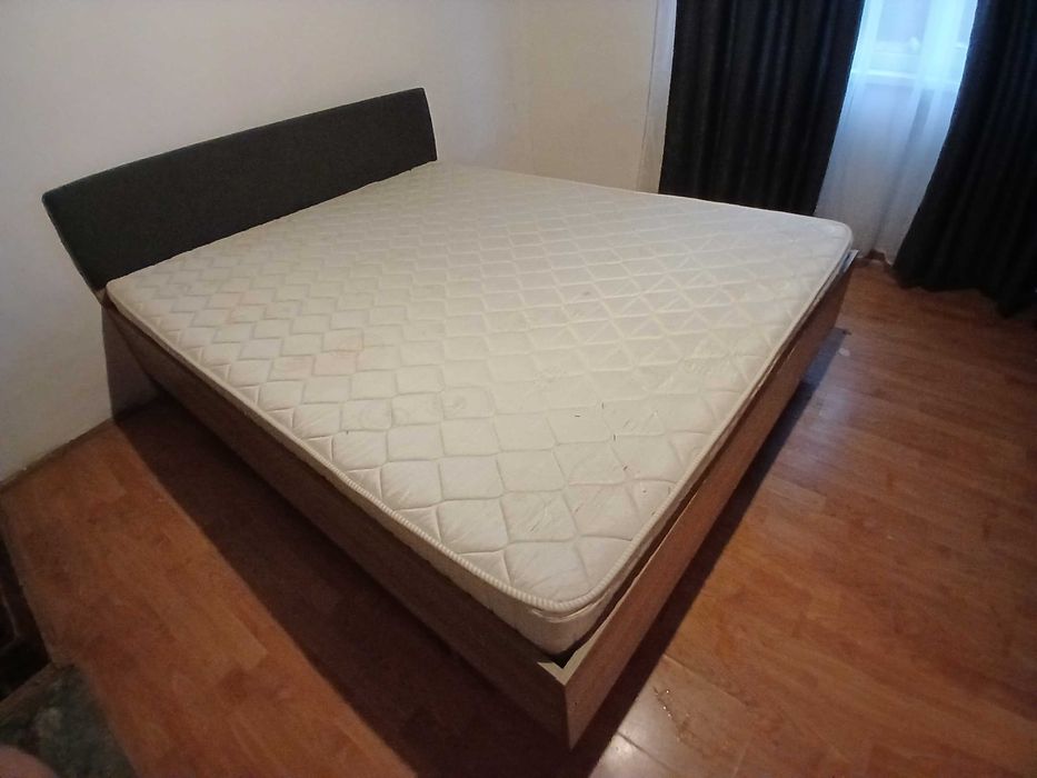 Pat cu saltea 160/200