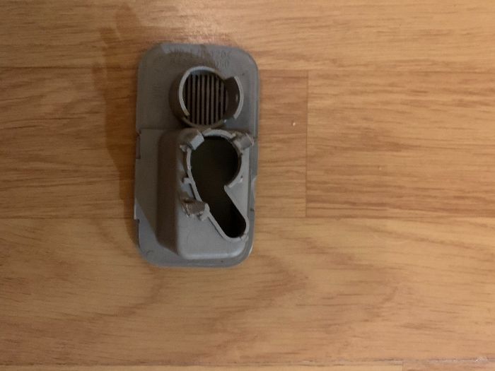 Части за Авенсис Т25 всичко за 60 лв.