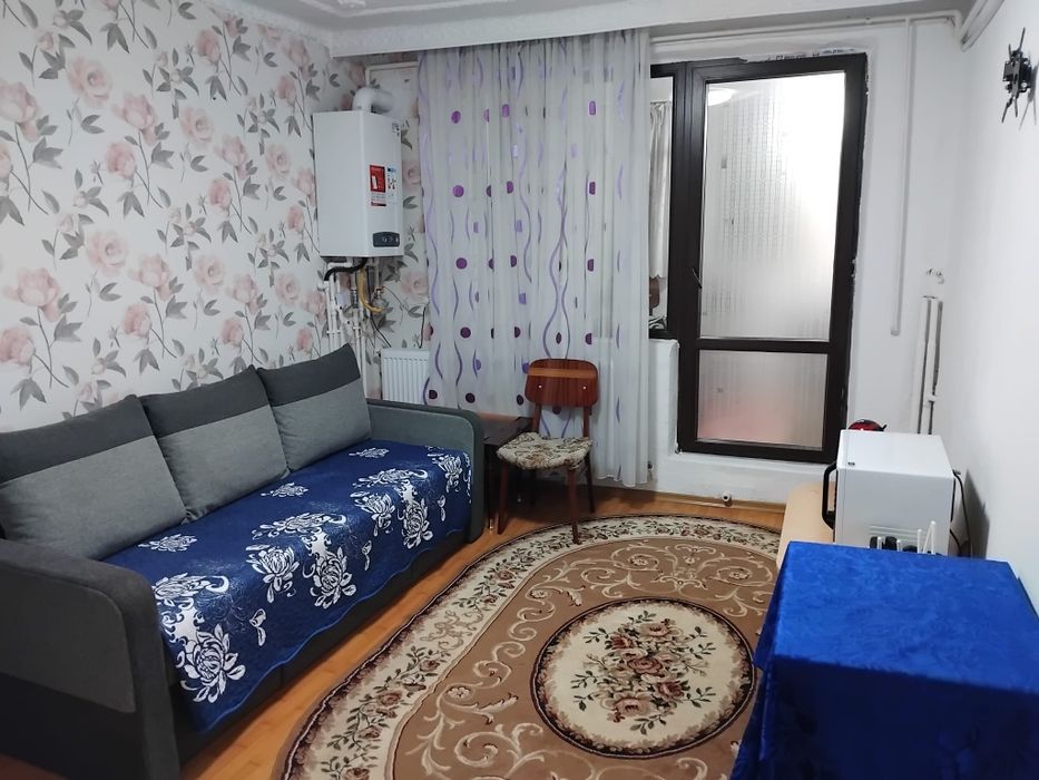 Garsoniera renovată,mobilata, situată într-o  zonă liniștită