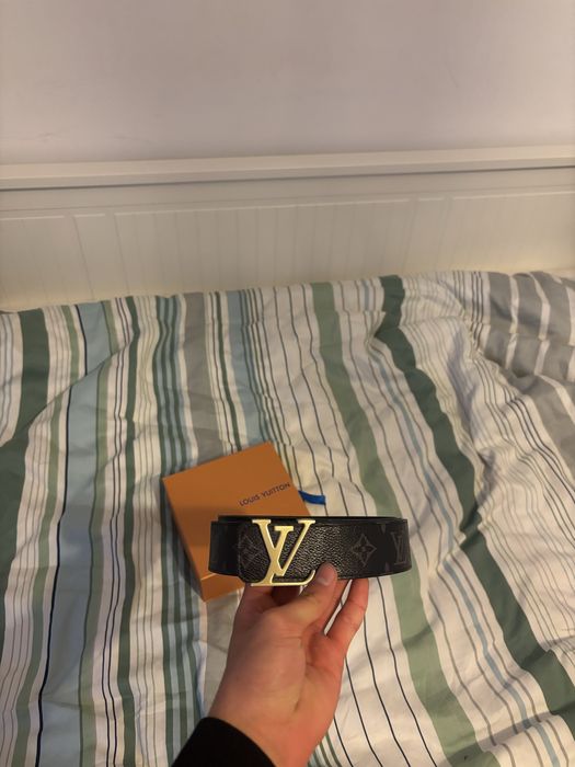 Curea neagra Louis Vuitton