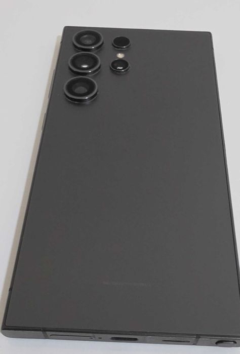Samsung S24 ultra Garantiya 1 Yil