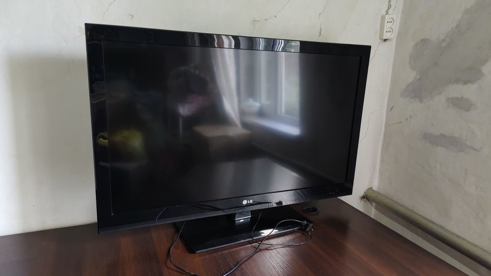 Продам телевизор LG