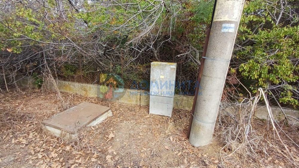 УПИ, 865 кв.м. с проект и Разрешение за строеж