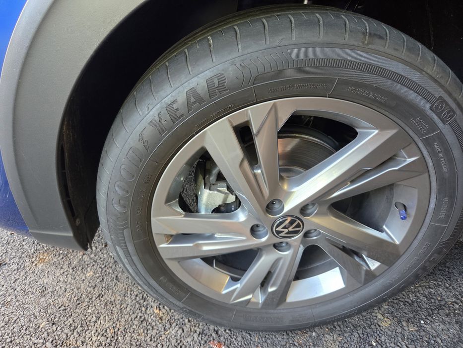 Set 4 anvelope de vară Goodyear 205/55 R17 91V - DOT 2023 - Rulate 6.500 km (Ca noi)