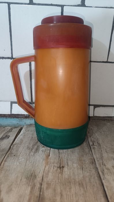 Продам термос СССР в хорошем состоянии