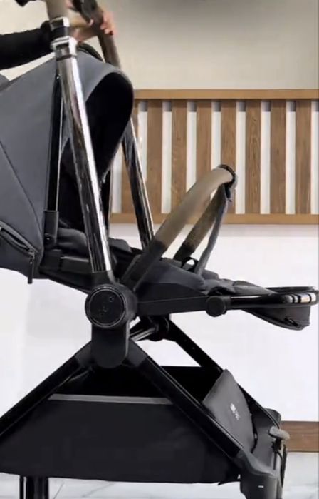 Коляска детская универсальная