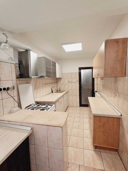 Apartament situat central 2 camere de inchiriat