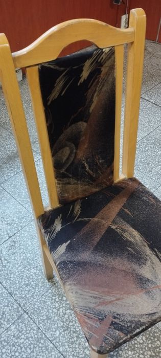 Дървени трапезни столове