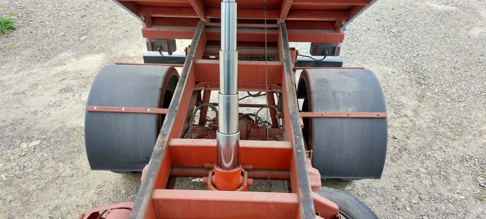 Iveco 7.5 tone Basculabil pe 3 parti Înmatriculată Romania
