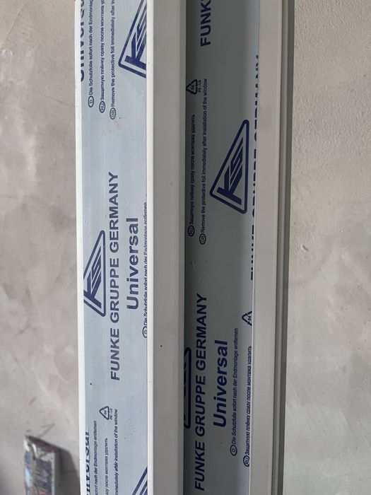 Продам пластиковое окно и дверь