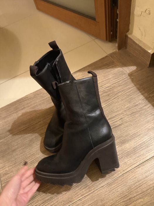 Дамски боти Zara ,почти нови
