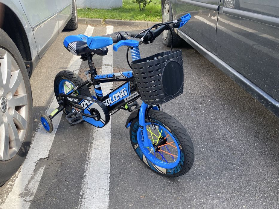 Vand bicicleta copii cu roti ajutatoare
