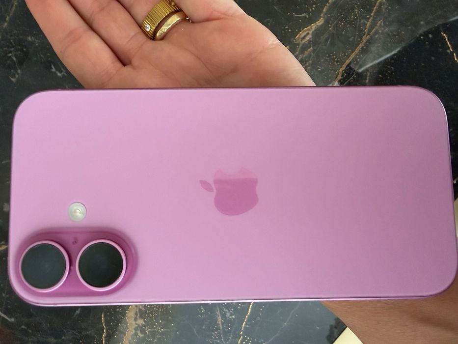 Iphone 16 pink impecabil