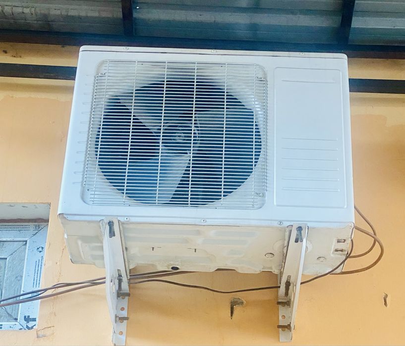 Халадельник сотилади срочьно!!!