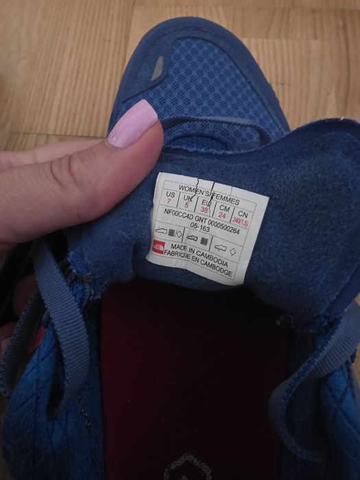 Vand adidasi The North Face,, marime 38