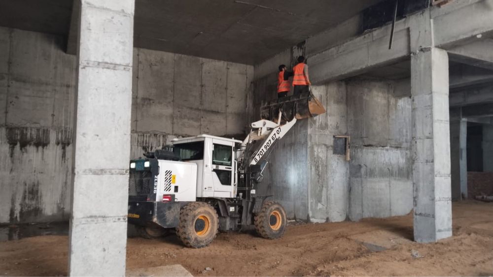 Услуги мини погрузчика. Аренда с оператором.