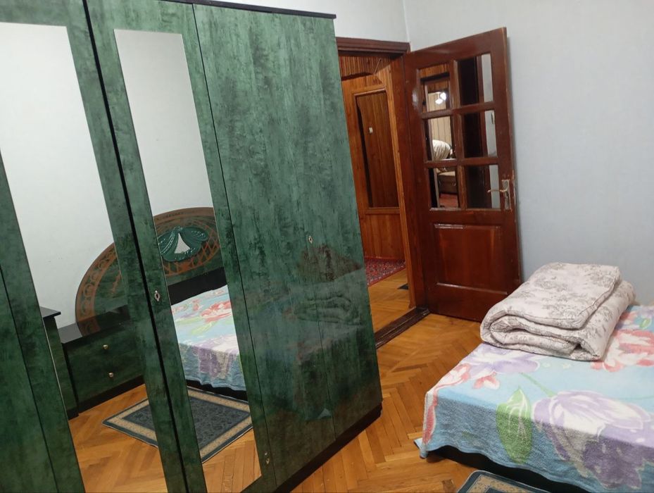 Четырех комнатная квартира Юнусабадский район.