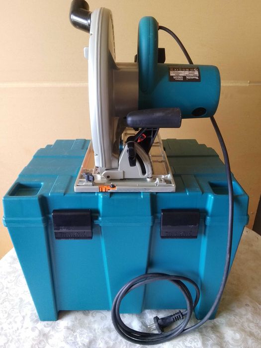 Ръчен циркуляр MAKITA 5903R