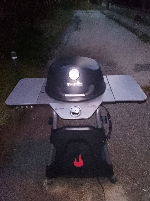 vând grătar electric weber,char broil