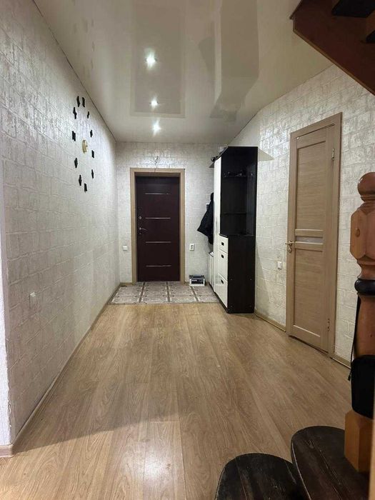 Продам дом (два таунхауса)