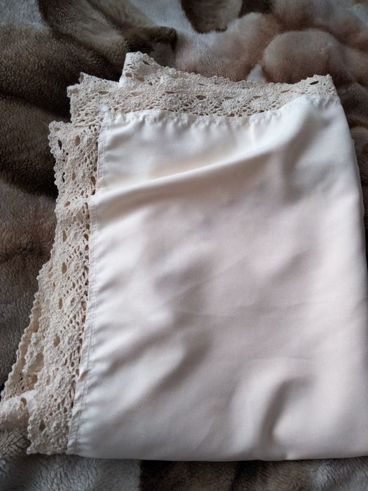 Продам скатерть тканевую