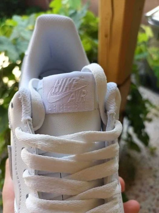 Adidasi Nike Air Force One model unisex dama si barbati