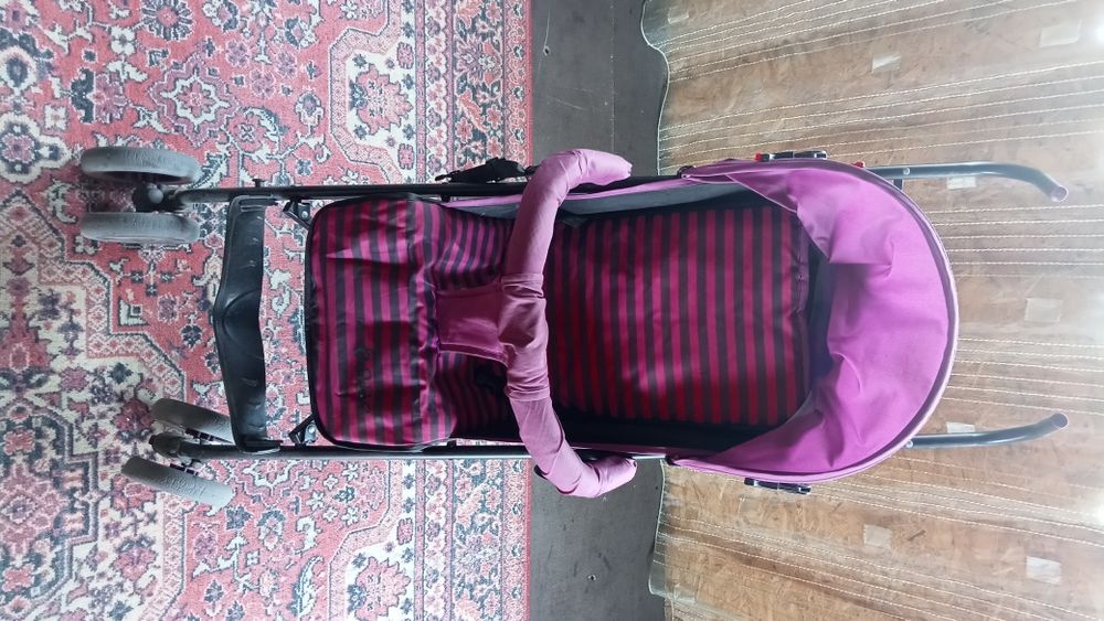 Продам коляску 15000 тг.